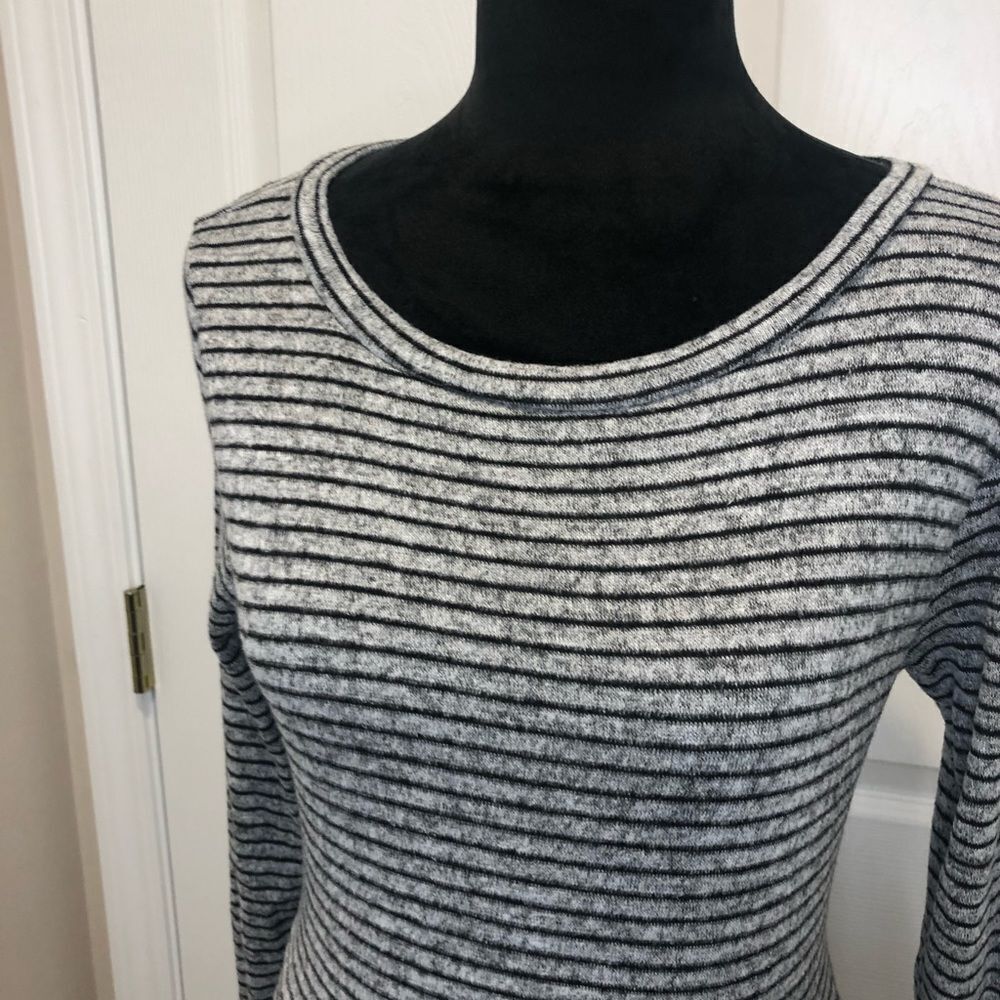 Alya gray and black striped long sleeve midi dress, size xs - Picture 4 of 12